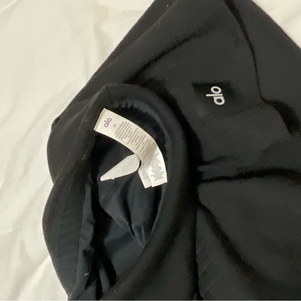 ALO yoga black skirt medium size - Picture 5 of 6